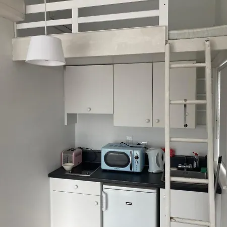 Sandy Cove Apartment